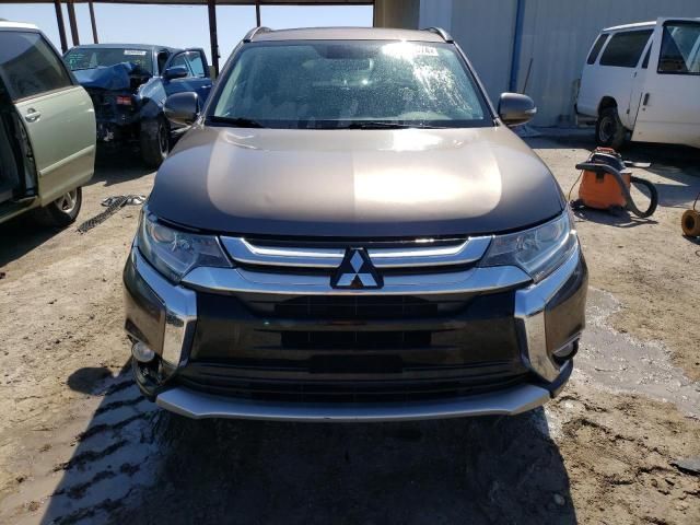 2016 Mitsubishi Outlander SE