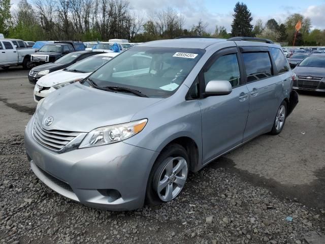 2015 Toyota Sienna LE