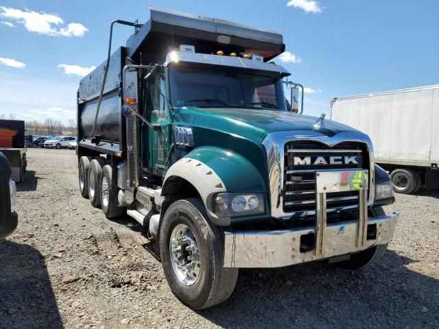 2016 Mack 700 GU700