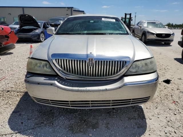 2007 Lincoln Town Car Signature