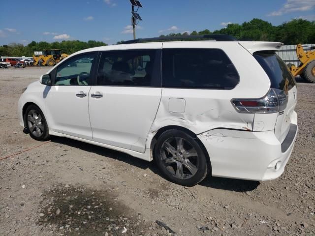 2013 Toyota Sienna Sport