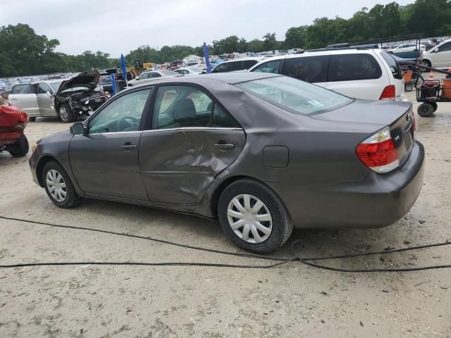 2005 Toyota Camry LE