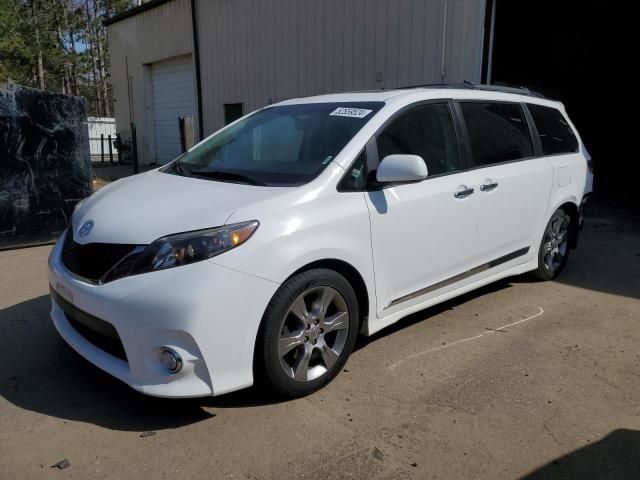 2014 Toyota Sienna Sport