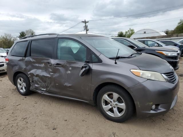 2011 Toyota Sienna LE