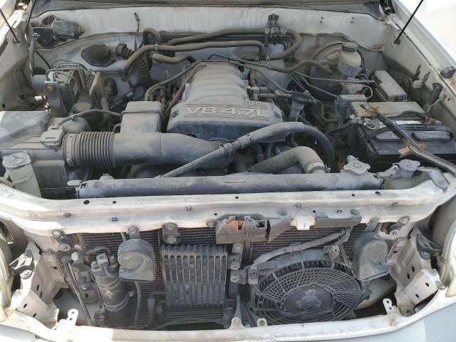 2004 Toyota Sequoia SR5