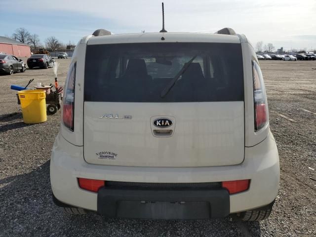 2010 KIA Soul +