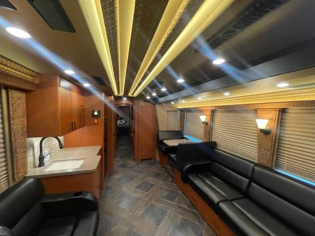 2005 Prevost Bus