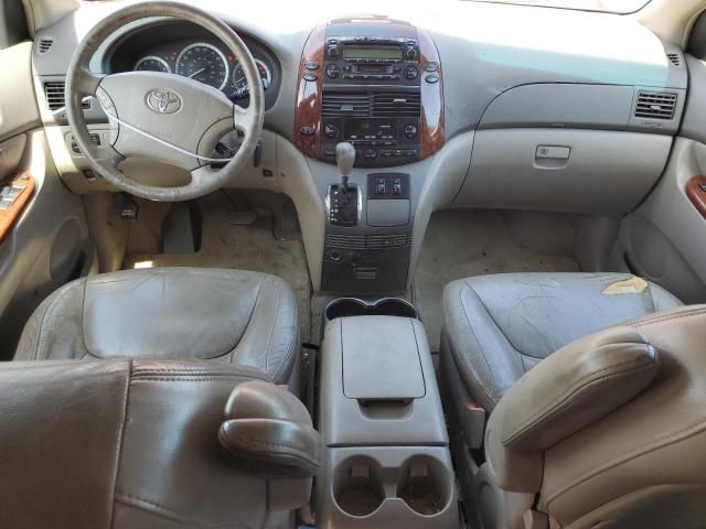 2004 Toyota Sienna XLE