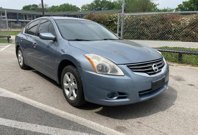 2010 Nissan Altima Base