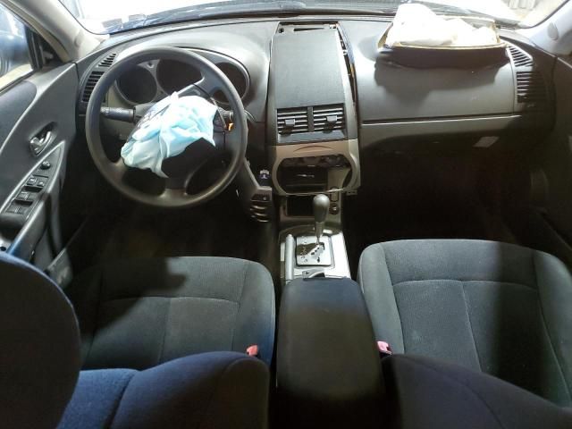 2004 Nissan Altima Base