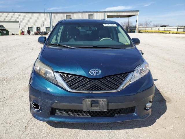 2012 Toyota Sienna Sport