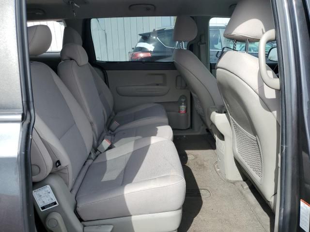 2016 KIA Sedona LX