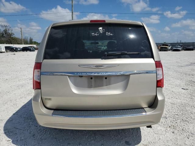 2015 Chrysler Town & Country Touring