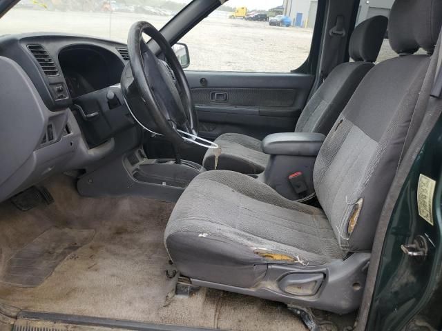 2000 Nissan Frontier Crew Cab XE