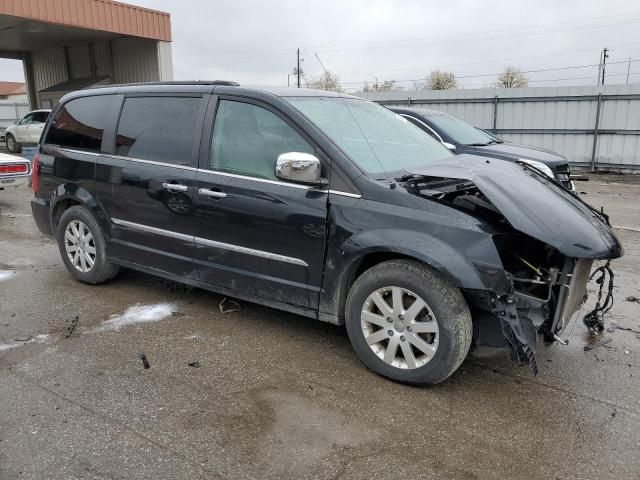 2012 Chrysler Town & Country Touring L