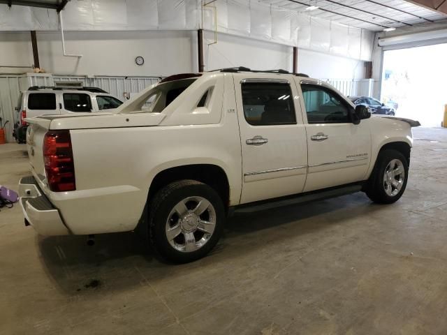 2011 Chevrolet Avalanche LTZ