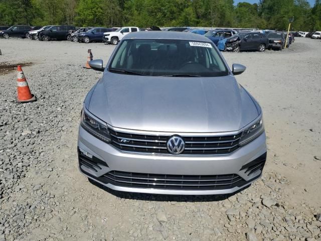 2017 Volkswagen Passat R-Line