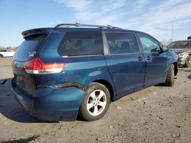 2011 Toyota Sienna LE