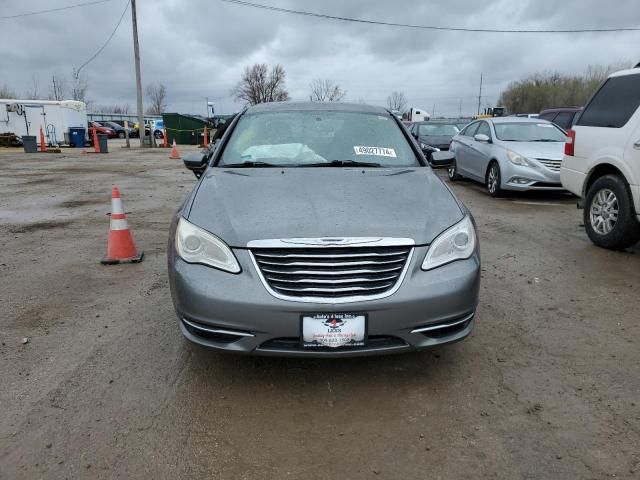 2013 Chrysler 200 Touring