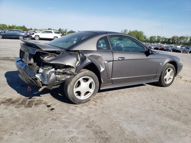 2004 Ford Mustang