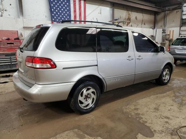 2001 Toyota Sienna LE