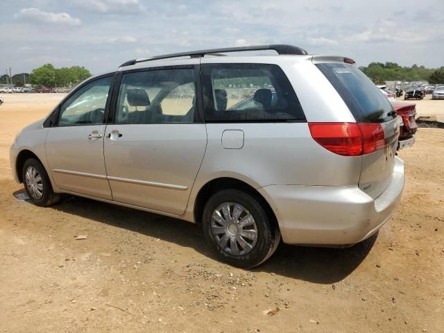 2004 Toyota Sienna CE