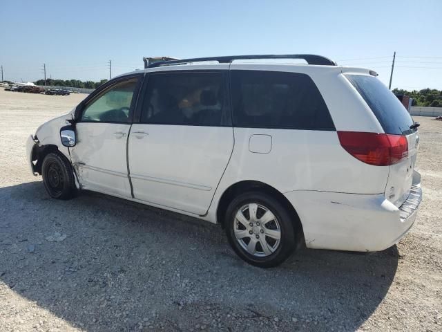 2004 Toyota Sienna CE