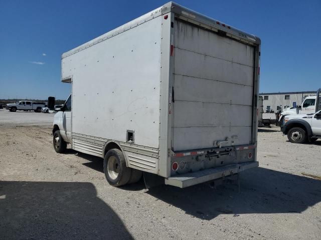 2006 Ford Econoline E450 Super Duty Cutaway Van