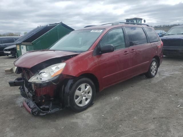 2009 Toyota Sienna CE