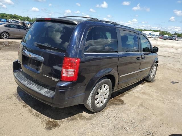 2010 Chrysler Town & Country Touring