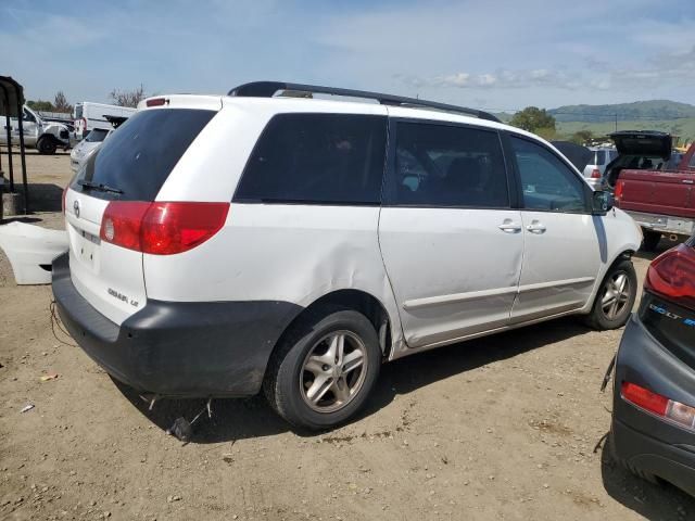 2009 Toyota Sienna CE