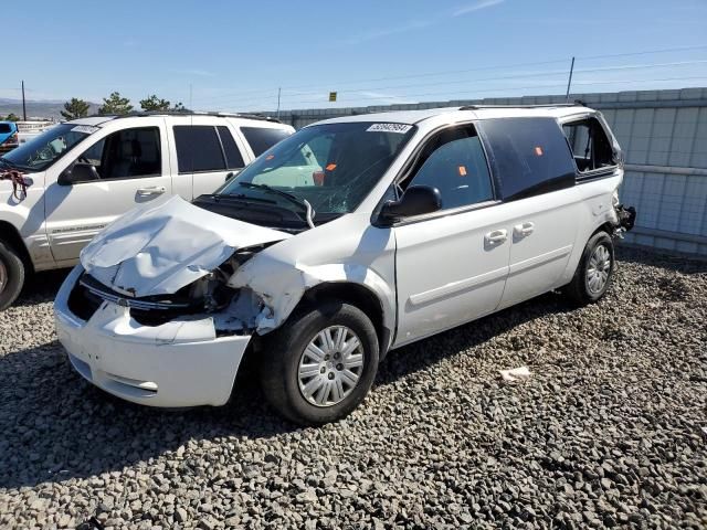 2007 Chrysler Town & Country LX