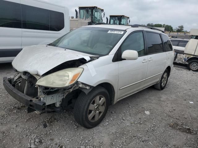 2004 Toyota Sienna XLE