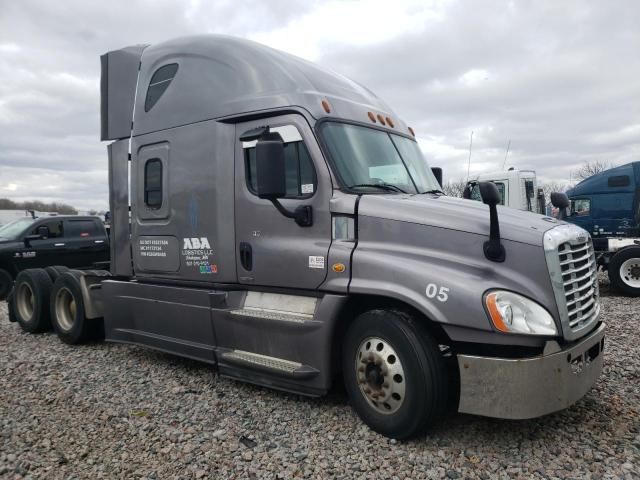 2016 Freightliner Cascadia 125