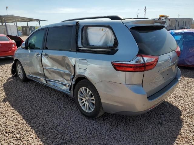 2016 Toyota Sienna XLE