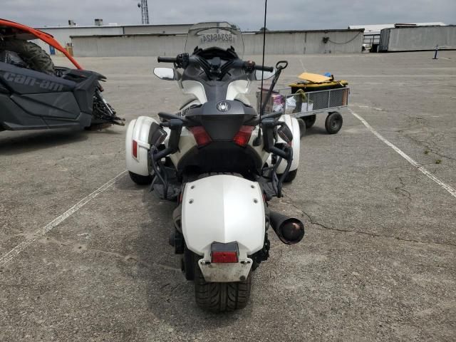 2013 Can-Am Spyder Roadster ST