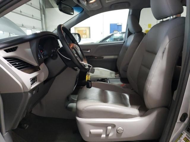 2015 Toyota Sienna XLE