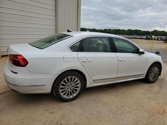 2016 Volkswagen Passat SE