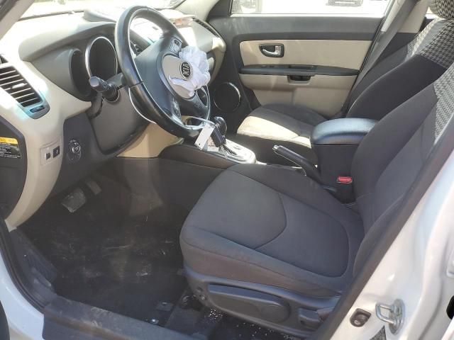 2013 KIA Soul +