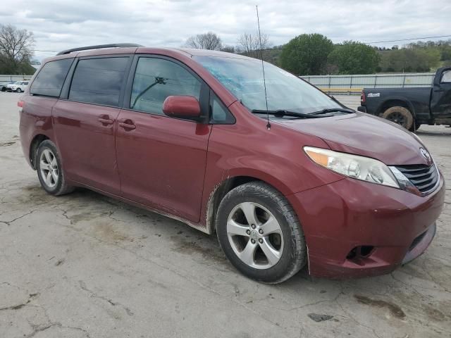 2013 Toyota Sienna LE