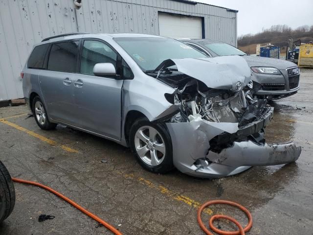 2015 Toyota Sienna LE