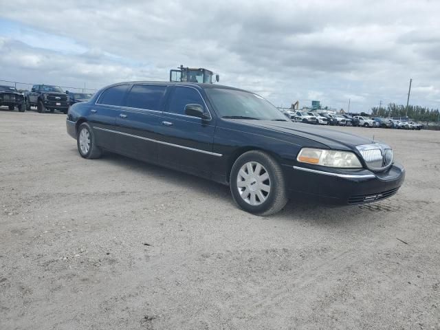 2005 Lincoln Town Car Executive