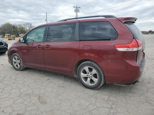 2013 Toyota Sienna LE