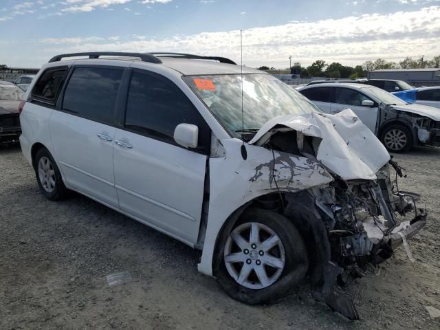 2005 Toyota Sienna CE