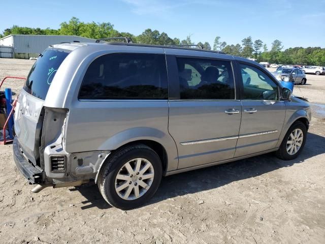 2014 Chrysler Town & Country Touring