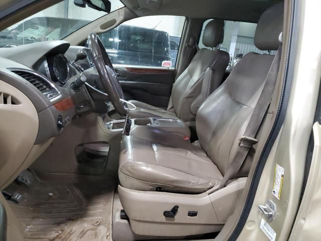 2011 Chrysler Town & Country Limited