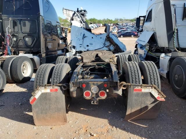 2019 Freightliner Cascadia 126