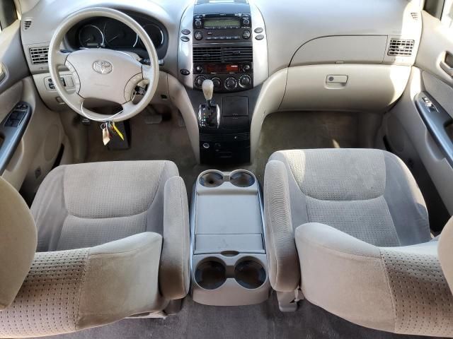 2010 Toyota Sienna CE