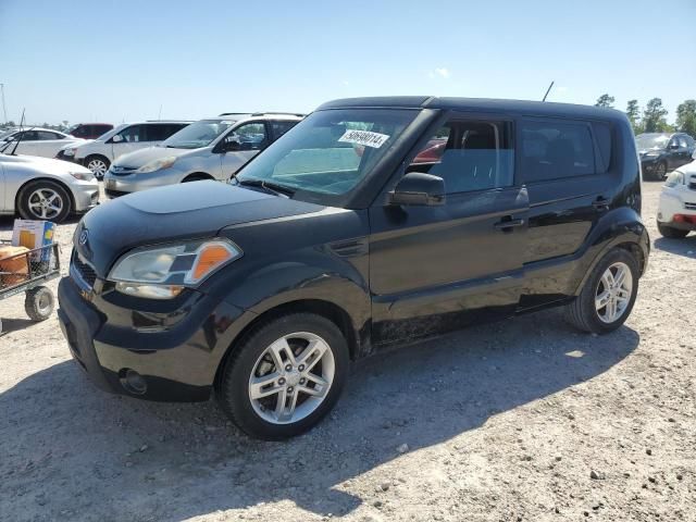 2011 KIA Soul +