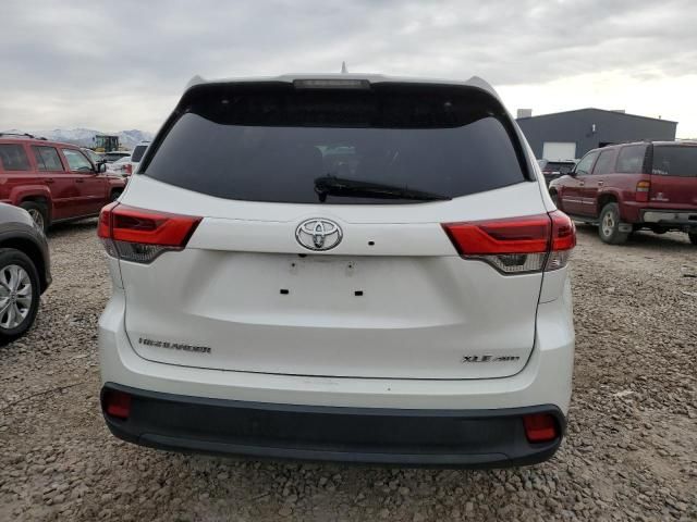 2019 Toyota Highlander SE